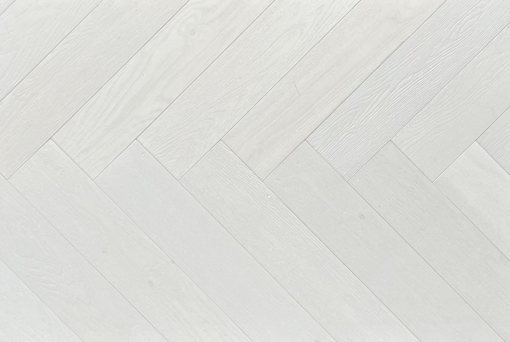 White wash / wit - LCP0203547-Parketloods-visgraat-12x60-dekkend-wit-showroombord